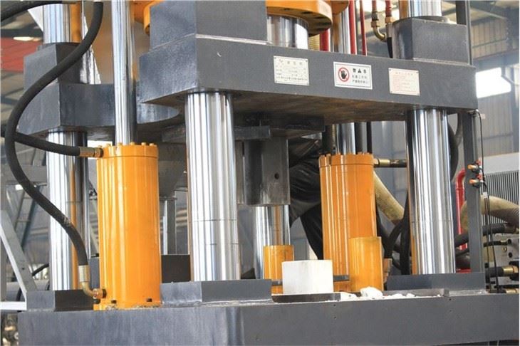 800 Tons Automatic Feeding Salt Brick Machine